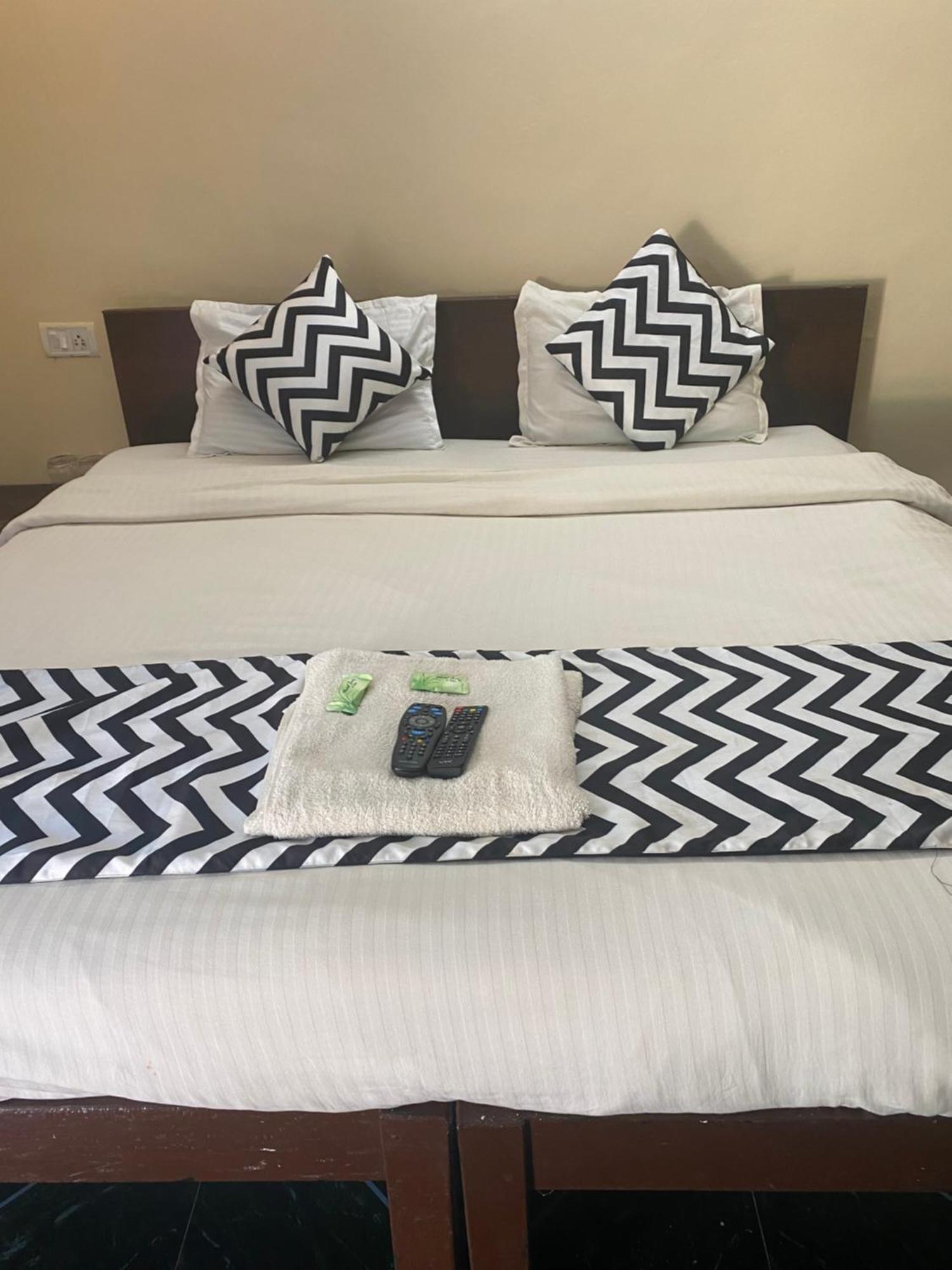 Baga Beach Palms Экстерьер фото