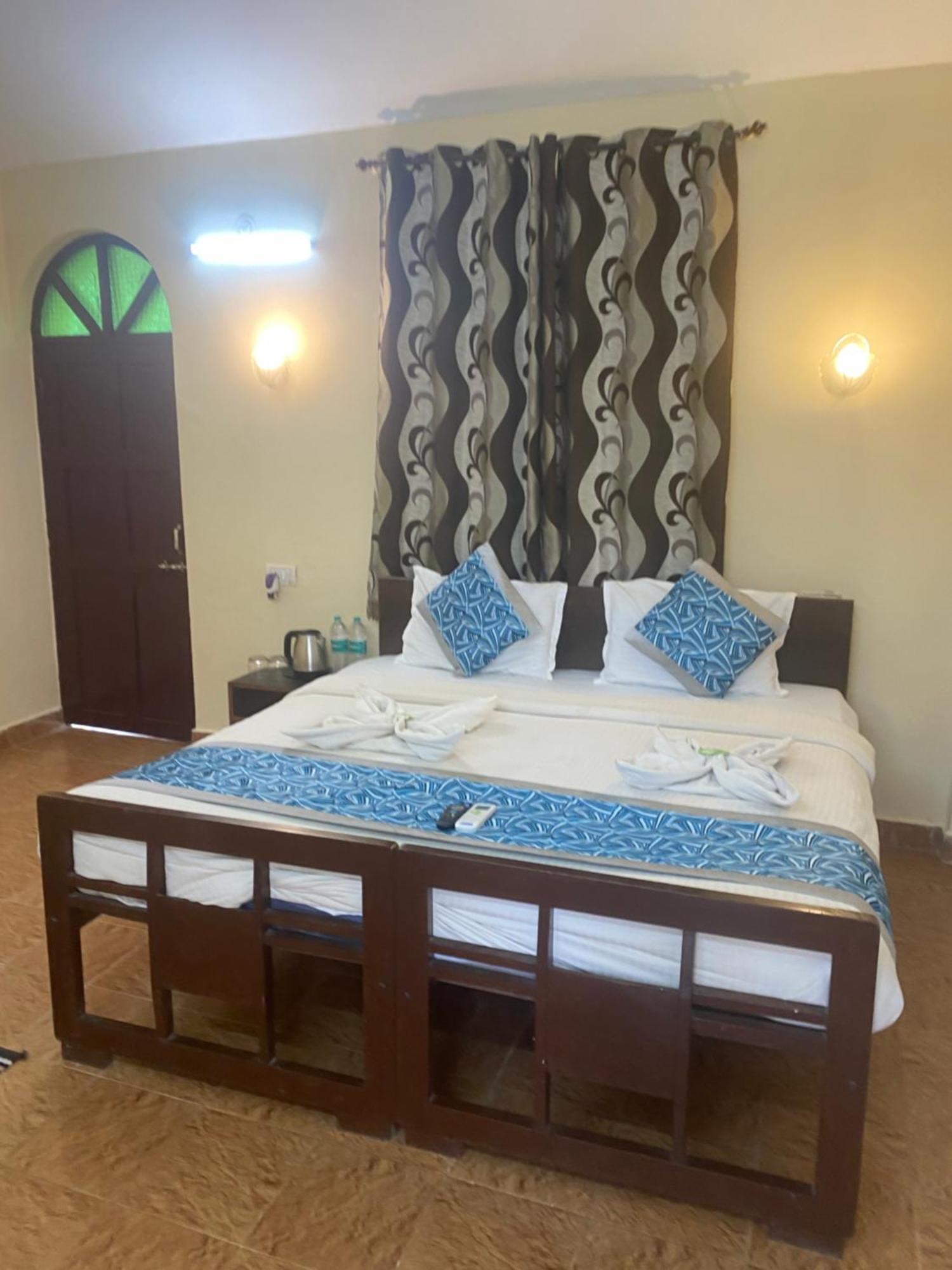 Baga Beach Palms Экстерьер фото